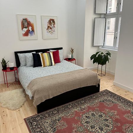 Modern Bedroom In Lisbon Bagian luar foto